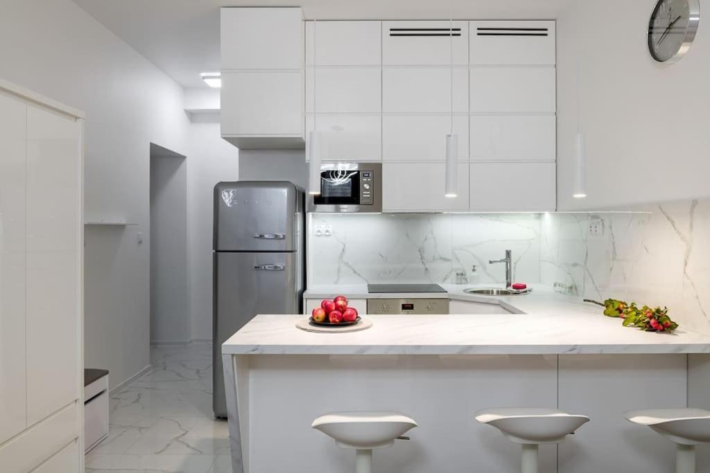 Charming Apartment In Calm And Central Area Kraków Exteriör bild