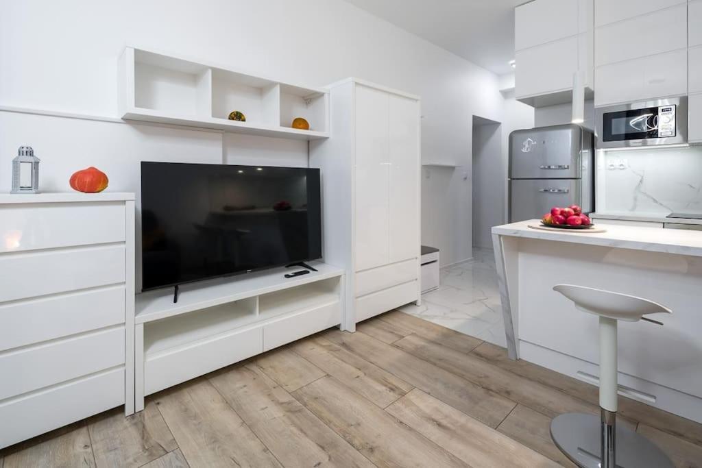 Charming Apartment In Calm And Central Area Kraków Exteriör bild
