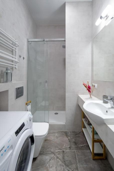 Charming Apartment In Calm And Central Area Kraków Exteriör bild