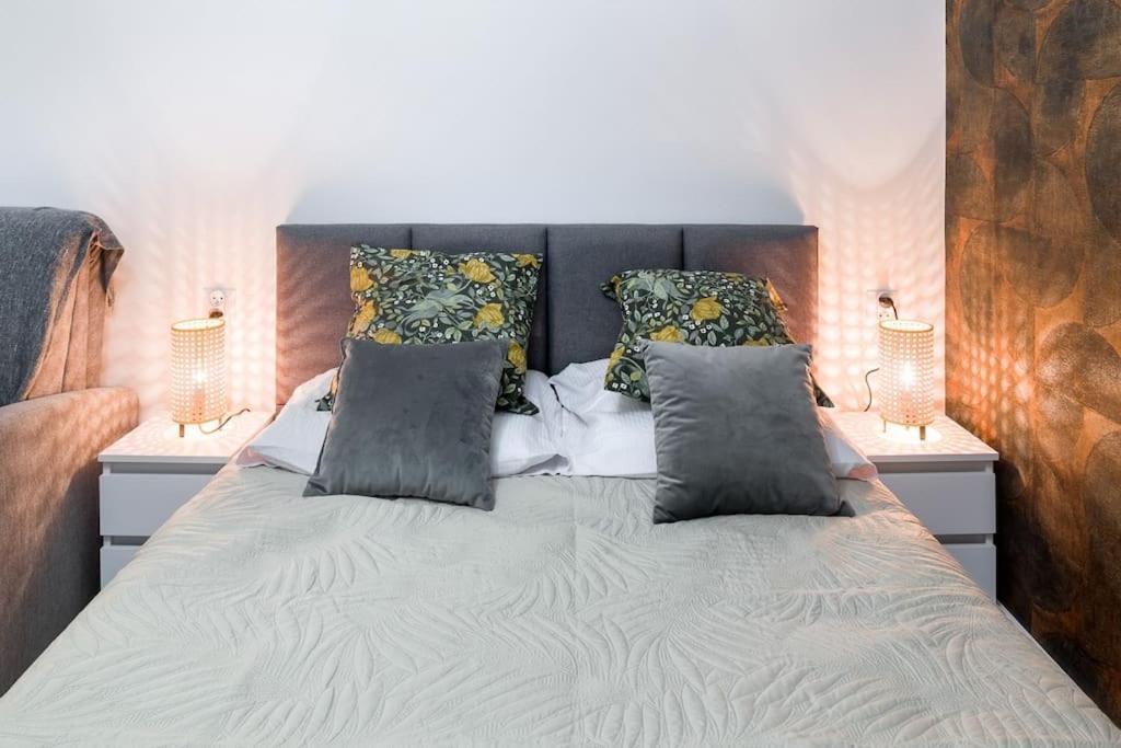 Charming Apartment In Calm And Central Area Kraków Exteriör bild